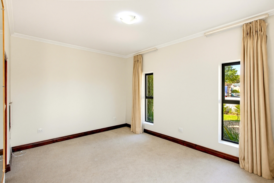 4 Bedroom Property for Sale in Croydon Vineyard Estate Western Cape